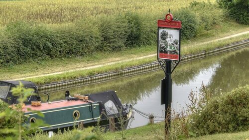 Narrowboat at Weedon, Varaa Hotelli Weedon Bec Northamptonshire