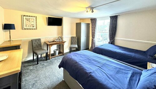Premier Hotel, Забронировать Отель Уэймут Jurassic Coast, рядом с Театр Weymouth Pavilion