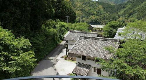 Tosawashi Kougeimura QRAUD, Book Hotel Tosa Kochi