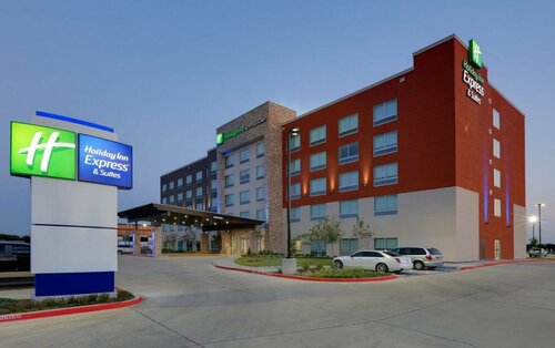 Holiday Inn Express & Suites Dallas Nw Hwy - Love Field by Ihg
