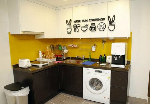 24 Guesthouse Sinchon Avenue, Забронировать Отель Отели Сеула с парковкой, рядом с Улица Ёнсе-ро, Парковка