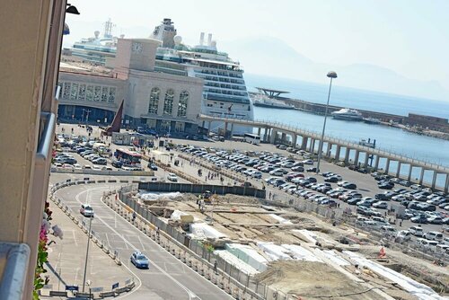 Ostello Bella Napoli, Забронировать Хостел Неаполь Кампания, рядом с Первая поликлиника