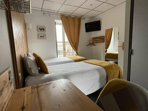 Le Central Hôtel-Bar, Забронировать Отель Отели Олорон-Сент-Мари с завтраком, Завтраки