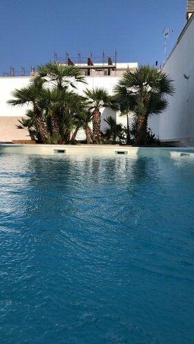 B&B Resort Signorile, Varaa Bed and Breakfast Bari hotellit, joissa on uima-allas, Uima-allas