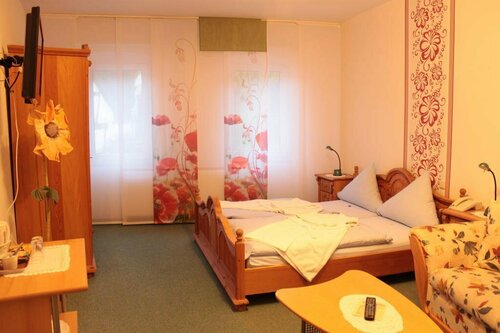 Hotel Restaurant Wolfsschlucht GmbH, Забронировать Отель Бад-Мюнстерайфель Айфель, рядом с Городской аутлет-центр Münstereifel