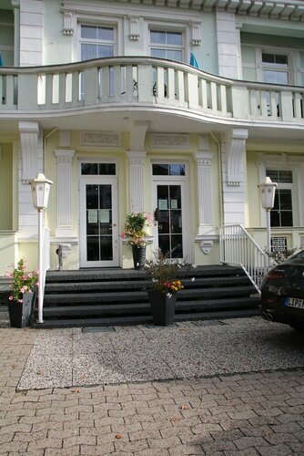 Hotel Rosengarten, Забронировать Отель Бад-Зальцуфлен Teutoburg Forest
