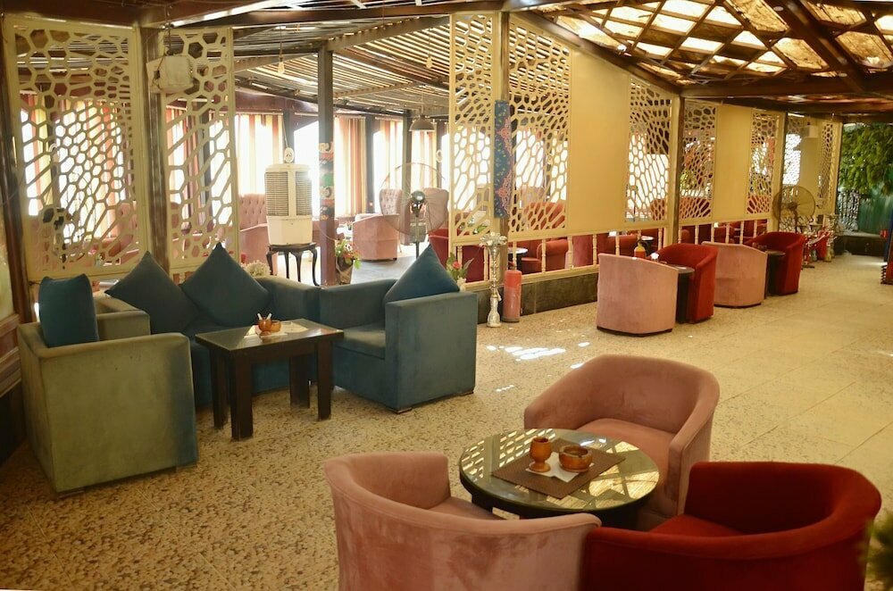 Pyramids Planet Hotel