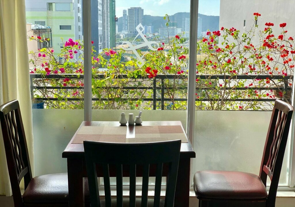 Sunny Hotel