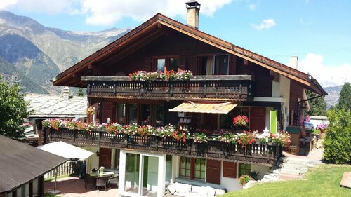Chalet Valerie, Book Chalet Grächen Wallis