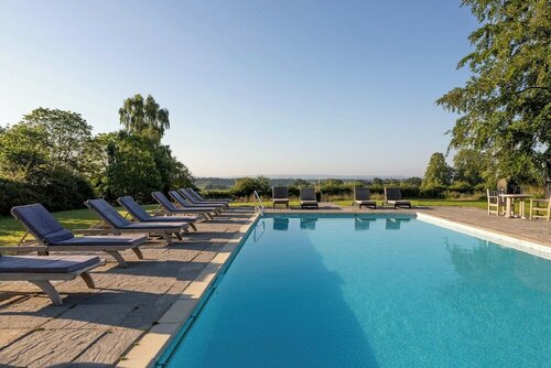 Woolley Grange - A Luxury Family Hotel, Rezervați Hotel Hoteluri în Gloucestershire cu parcare, Parcare