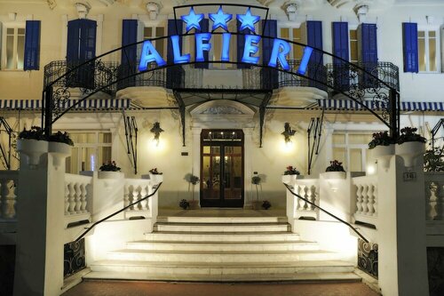 Hotel Alfieri, Забронировать Отель Отели Алассио с завтраком, Завтраки