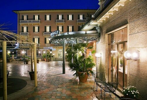 Hotel Settentrionale Esplanade, Забронировать Отель Отели в центре Монтекатини-Терме, в центре