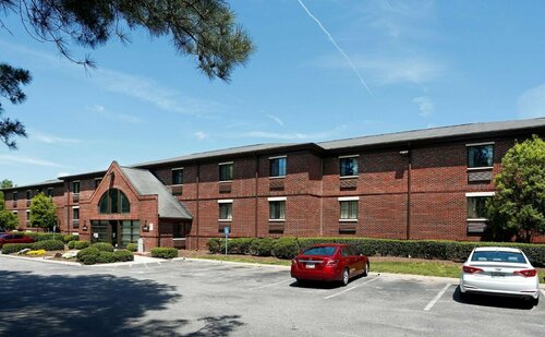 Suburban Studios Cary - RDU Airport, Забронировать Отель Отели Кэри с завтраком, рядом с Sigma Gamma Rho Sorority Headquarters, Завтраки