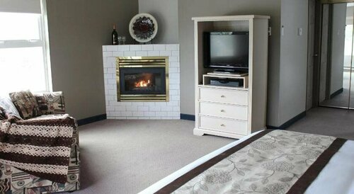 Quarterdeck Inn Resort & Marina, Prenota Hotel Port Hardy 