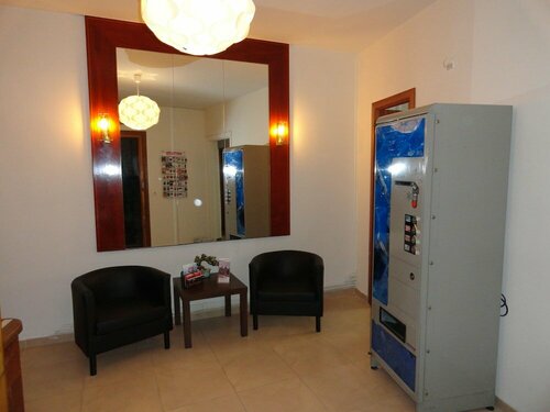 Hostal Alistana, Забронировать Отель Орталеза Мадрид, рядом с Культурный центр Фернандо Фернан Гомеса