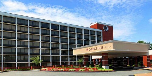 DoubleTree by Hilton Charlottesville, Rezervați Hotel Hoteluri în Hollymead cu piscină, Piscină