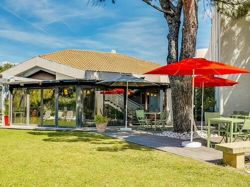 ibis Styles Salon de Provence, Забронировать Отель Отели Салон-де-Прованса с парковкой, Парковка