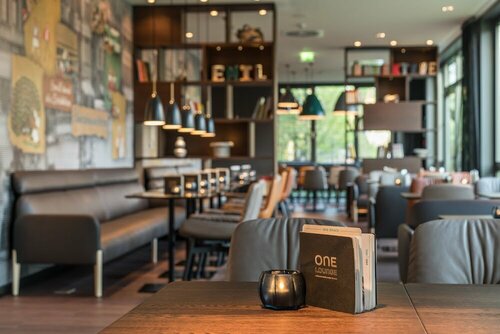 Motel One Dresden-Palaisplatz, Забронировать Мотель Отели Дрездена 3 звезды, рядом с Мост Августа, 3*