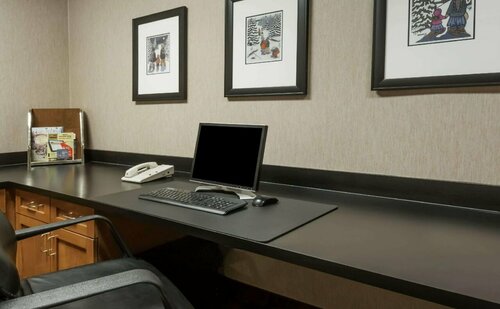 Wingate by Wyndham - Edmonton West, Book Hotel Hoteller i Southeast Edmonton med parkering, Parkering