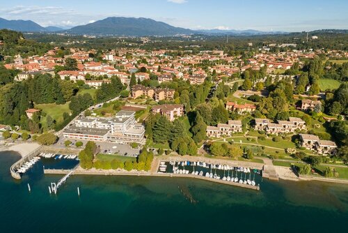 Riva del Caolino, Забронировать Дом для отпуска Отели Испра с парковкой, Парковка