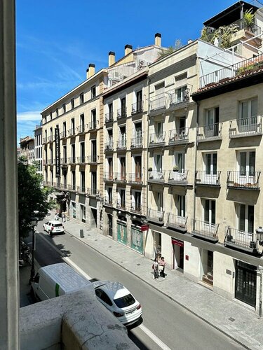 Hostal Abadia Madrid, Забронировать Хостел центр города Мадрид, рядом с Блошиный рынок Эль Растро