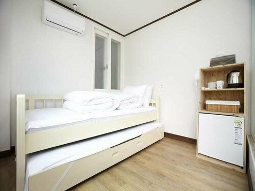 24 Guesthouse Sinchon Hongdae, Забронировать Отель Сеул Южная Корея