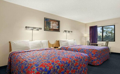 Days Inn by Wyndham Buena Park Anaheim, Забронировать Отель Буэна-Парк Disneyland California, рядом с Парк развлечений Knott's Berry Farm
