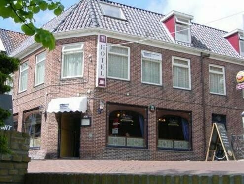 Hotel Café Restaurant 't Raedhûs, Rezervovat Hotel Dokkum Friesland