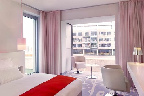 Art'otel Cologne, part of Radisson Hotel Group, Забронировать Отель Отели Кельна 3 звезды, рядом с Музей Людвига, 3*