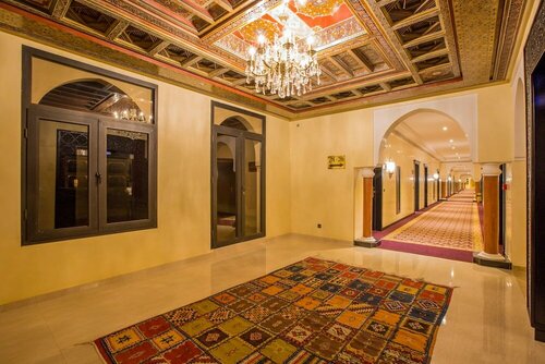 Hôtel Riad & SPA Ennakhil 5 Étoiles Marrakech, Rezervați Hotel Hoteluri în Marrakech-Tensift-Haouz cu parcare, Parcare