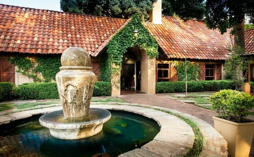 Lombardy Boutique Hotel, Забронировать Бутик-отель Бизнес-отели Претория, 4* 5*