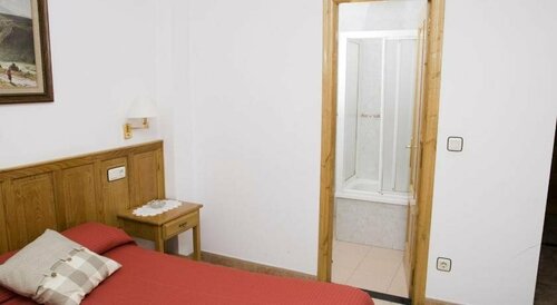 Prado Hotel Restaurante, Book Hotel Hoteller i Asturias med parkering, Parkering