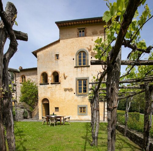 Villa Barsotti, Book Villa Pescaglia Toscana