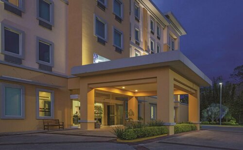 La Quinta by Wyndham Poza Rica, Rezerwuj Hotel Poza Rica Veracruz