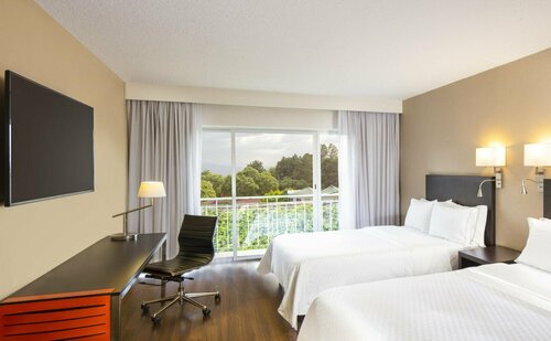 Fiesta Inn Ciudad de México Aeropuerto, Забронировать Отель Отели Мехико с бассейном, рядом с Терминал Аереа, Бассейн