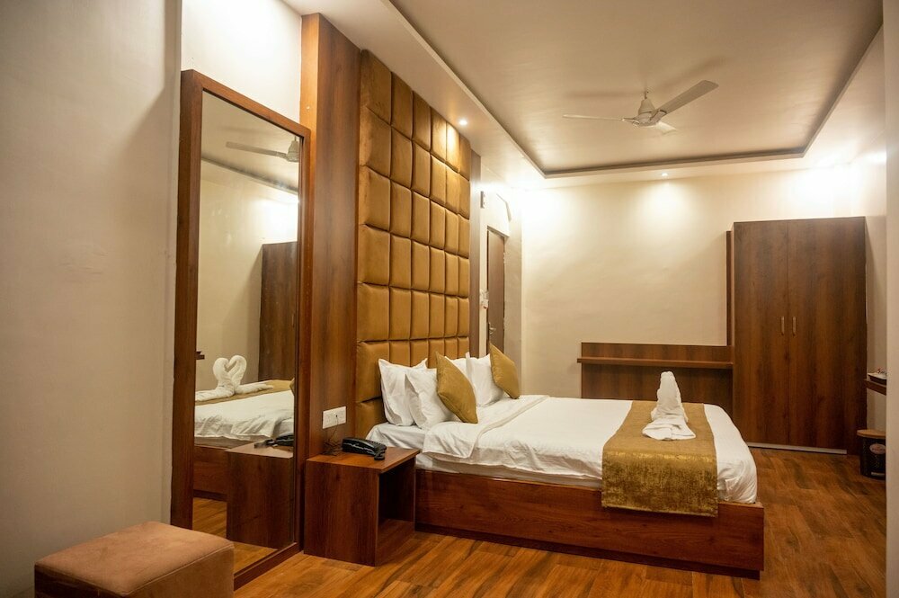 Kiran Palace
