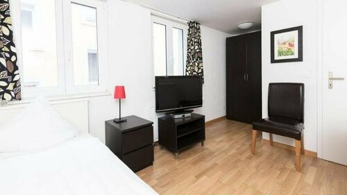 Swiss Star Guesthouse District 4, Забронировать Отель 04. Ауссерзиль Цюрих, рядом с Швейцарский национальный музей