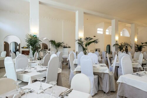 Hotel Falcone, Boek Hotel Hotels in Foresta Umbra met parkeren, Parkeren