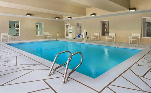 Country Inn & Suites by Radisson, Brunswick I-95, GA, Buchen Sie Hotel Brunswick Georgia