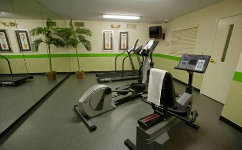Extended Stay America - Washington, D.C. - Gaithersburg - North, Book Hotel Hoteller i Maryland med parkering, Parkering