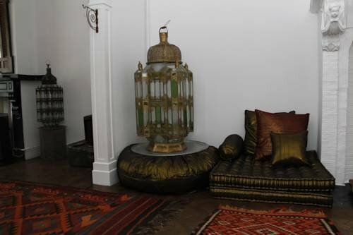 B&B Bazar Bizar, Забронировать Отель Отели Антверпена с бассейном, рядом с Опера Антверпена, Бассейн