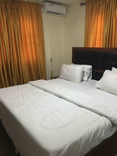 Royal Galaxy Hotel, Rezerwuj Hotel Ikeja Lagos