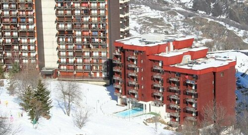 Goélia Les Terrasses du Corbier, Book Hotel Hoteller i Rhône-Alps med parkering, Parkering