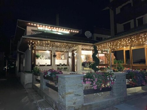 Hotel Ambassador Bormio, Book Hotel 3-stjernede hoteller i Bormio, 3*
