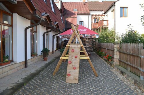 Hotel U Kapra, Rezerwuj Hotel Hotele w Kraj hradecki z parkingiem, Parking
