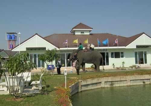 Onanong Resort, Забронировать Курортный отель Ban Nong Ya Plong Sisaket Province