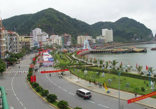 Phuong Mai Family Hotel, Забронировать Отель Отели Национального парка Cat Ba 3 звезды, 3*
