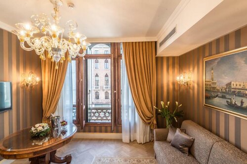 Ai Patrizi di Venezia, Забронировать Апартаменты/квартира Отели Венеции с парковкой, рядом с Palazzo Franchetti, Парковка