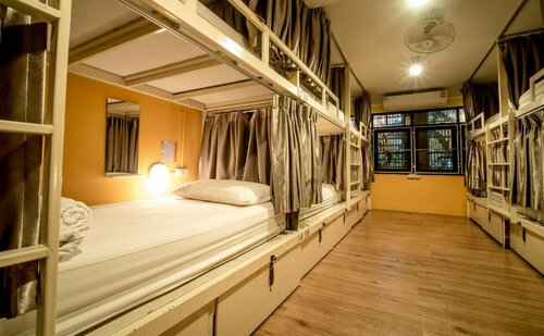Bharani Hostel, Забронировать Хостел Хостелы Бангкока, рядом с Торговый центр EmQuartier, Хостел