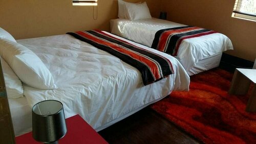 KZN Park View Guest House - Halal Friendly Accommodation Durban, Забронировать Гостевой дом Отели Дурбана с завтраком, рядом с Elizabeth Sneddon Theatre, Завтраки